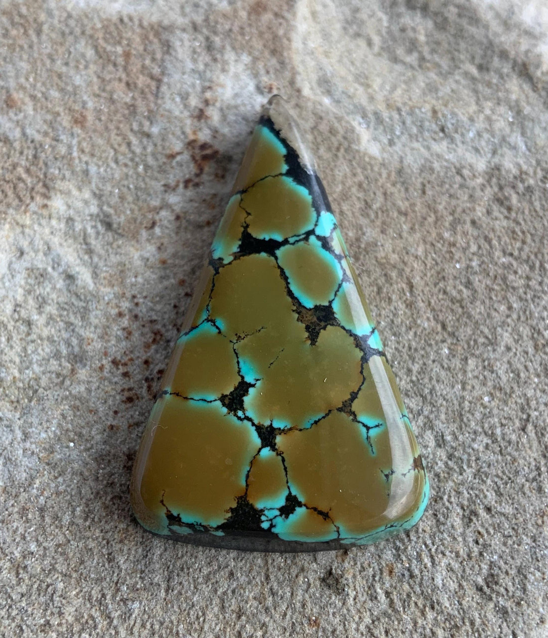Beautiful Bao Canyon Turquoise Triangle Cabochon #BC125