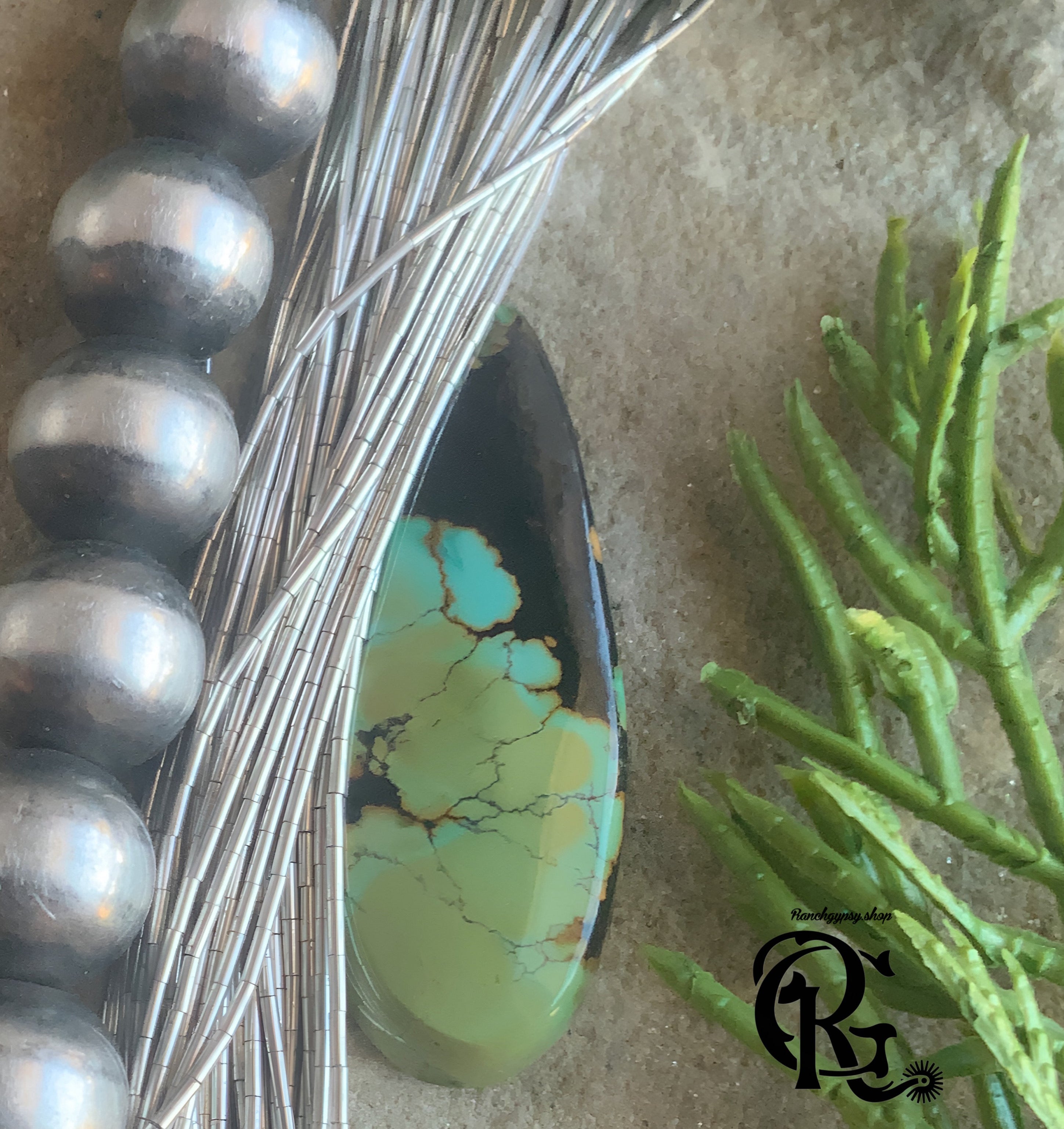 Bao Canyon Elongated Teardrop