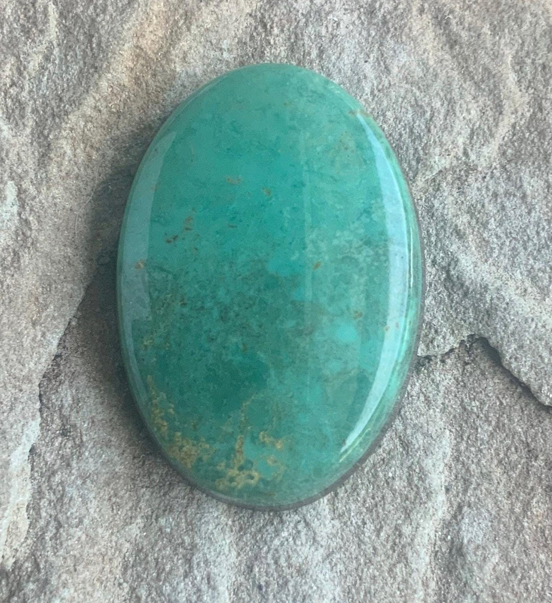 Beautiful Green Alacron Turquoise Oval Cabochon