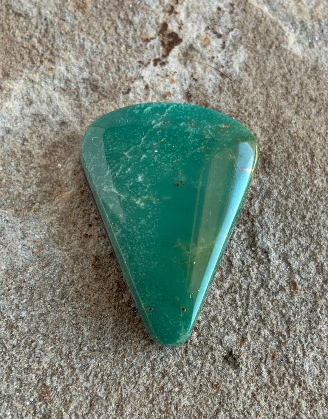 Royston Turquoise Green Triangular Cabochon-Nevada Gemstone R182