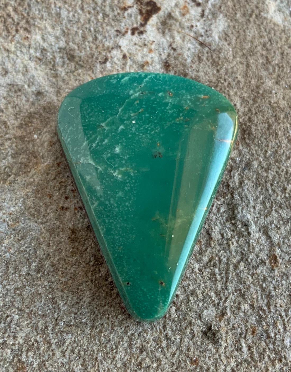 Royston Turquoise Green Triangular Cabochon-Nevada Gemstone R182