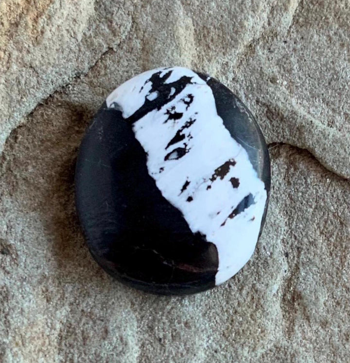 Natural White Buffalo Oval