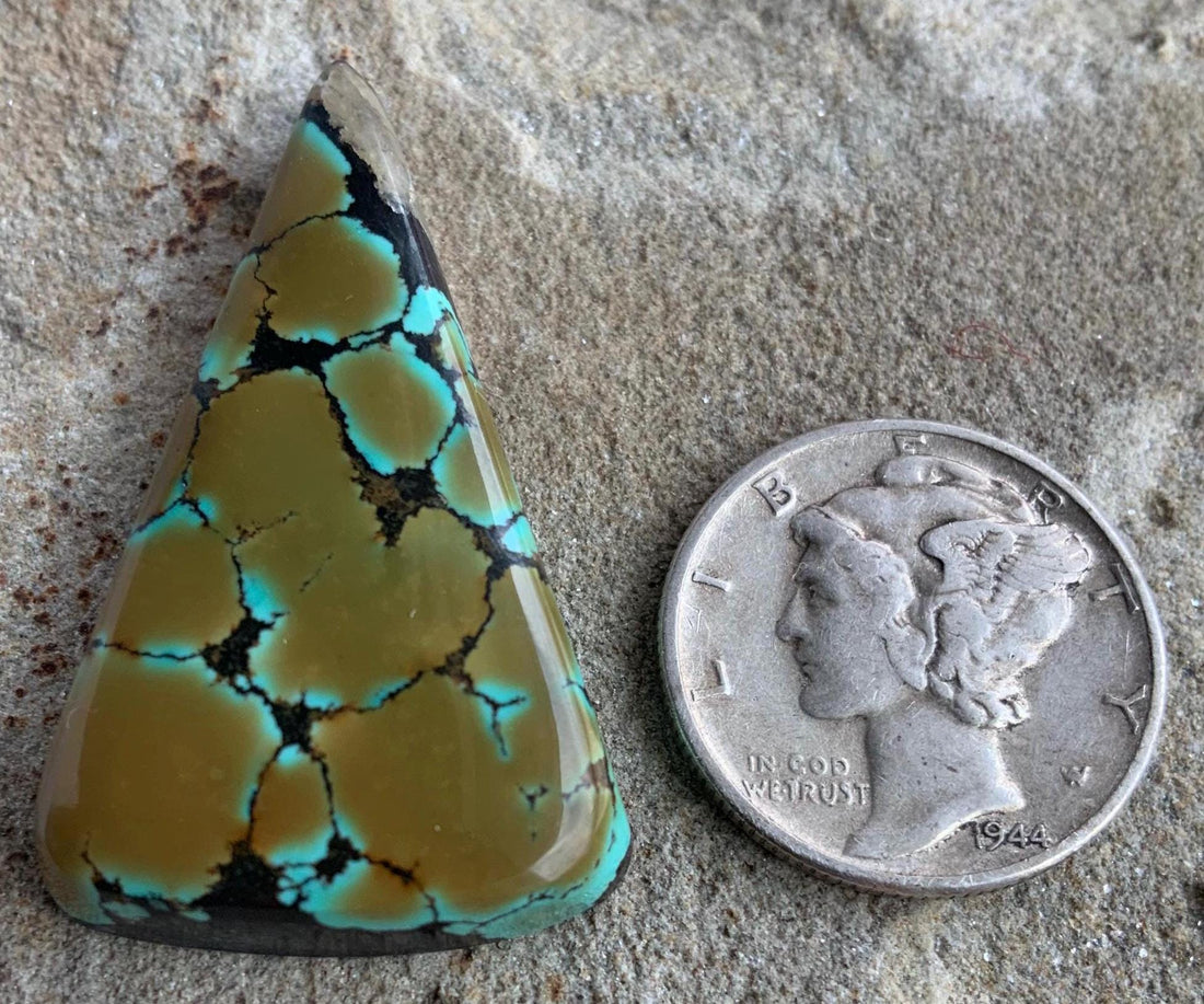 Beautiful Bao Canyon Turquoise Triangle Cabochon #BC125