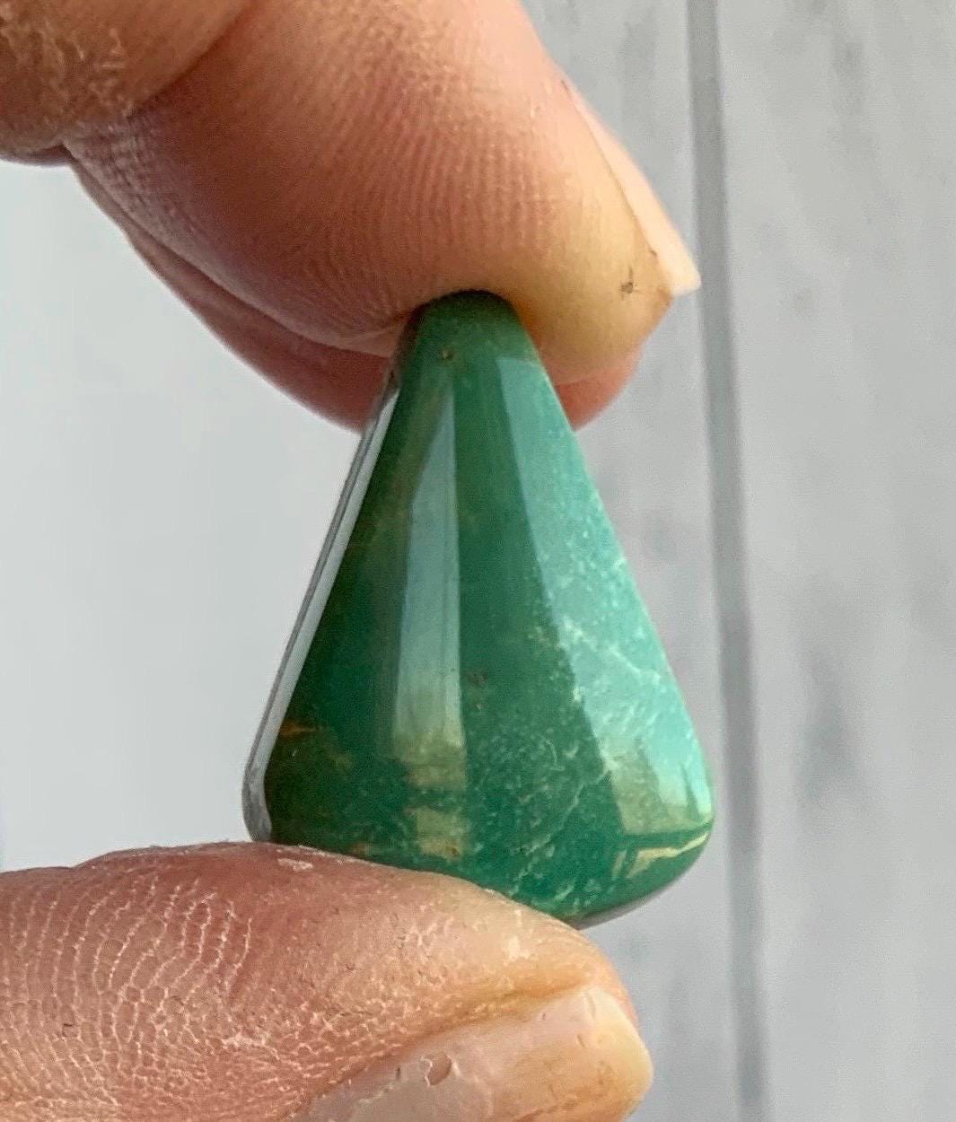 Royston Turquoise Green Triangular Cabochon-Nevada Gemstone R182