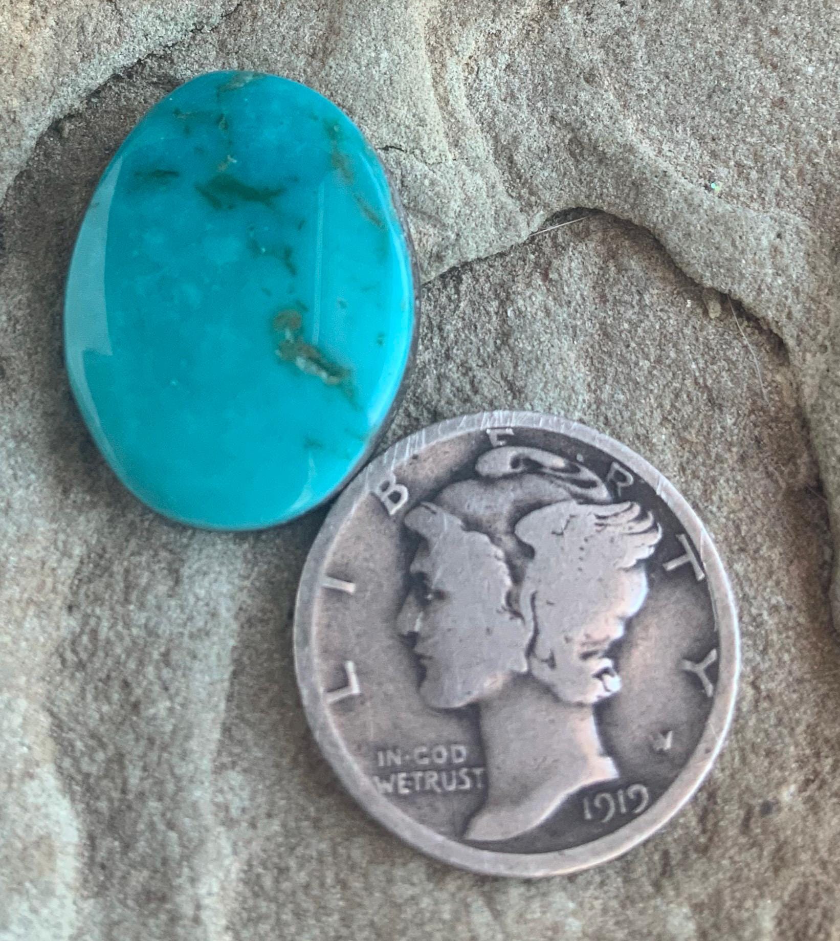 Beautiful Turquoise Mountain Turquoise Oval Cabochon