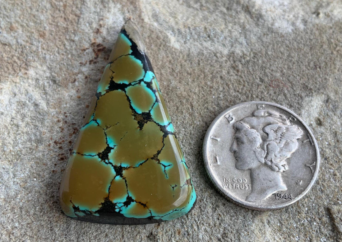 Beautiful Bao Canyon Turquoise Triangle Cabochon #BC125