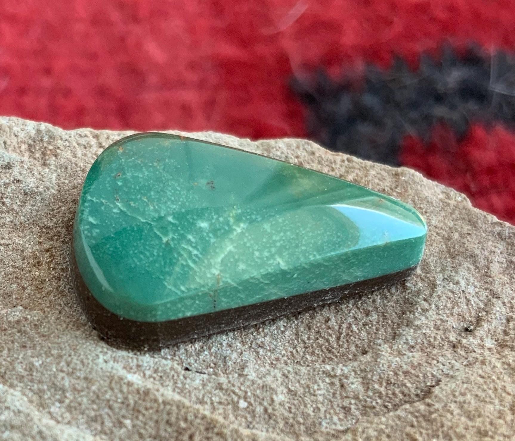 Royston Turquoise Green Triangular Cabochon-Nevada Gemstone R182