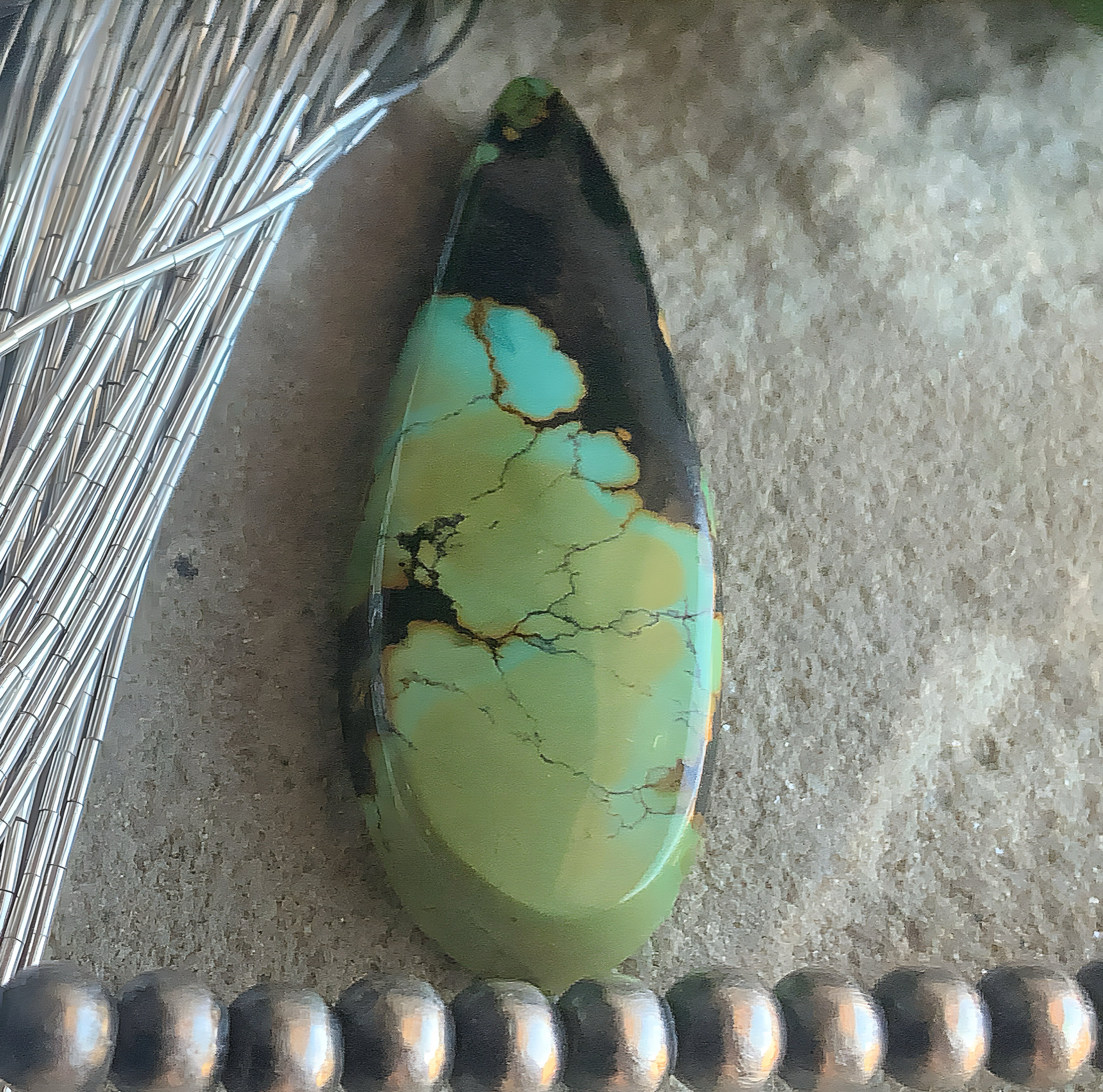 Bao Canyon Elongated Teardrop