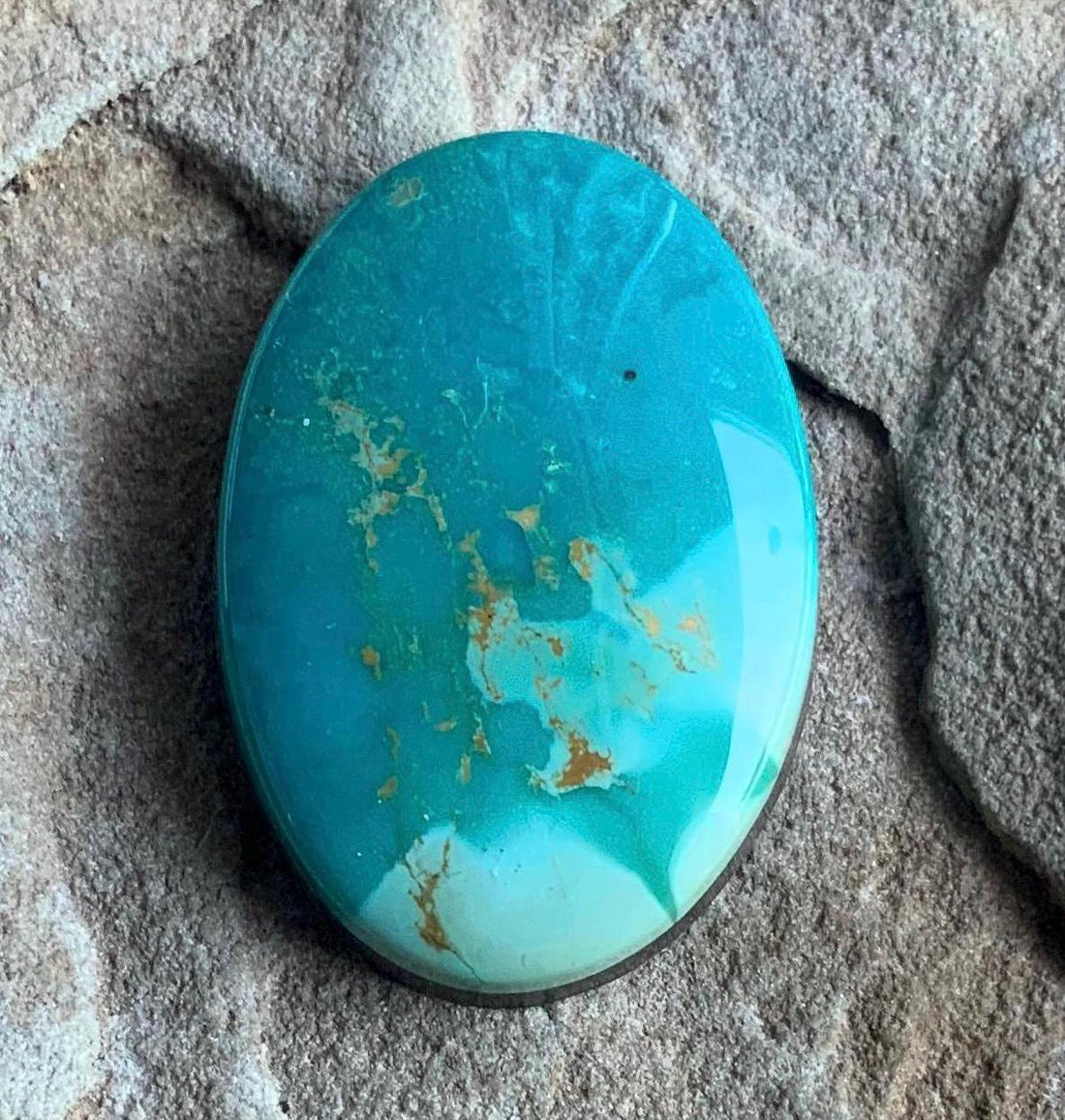 Beautiful Blue Royston Turquoise Oval Cabochon #R20
