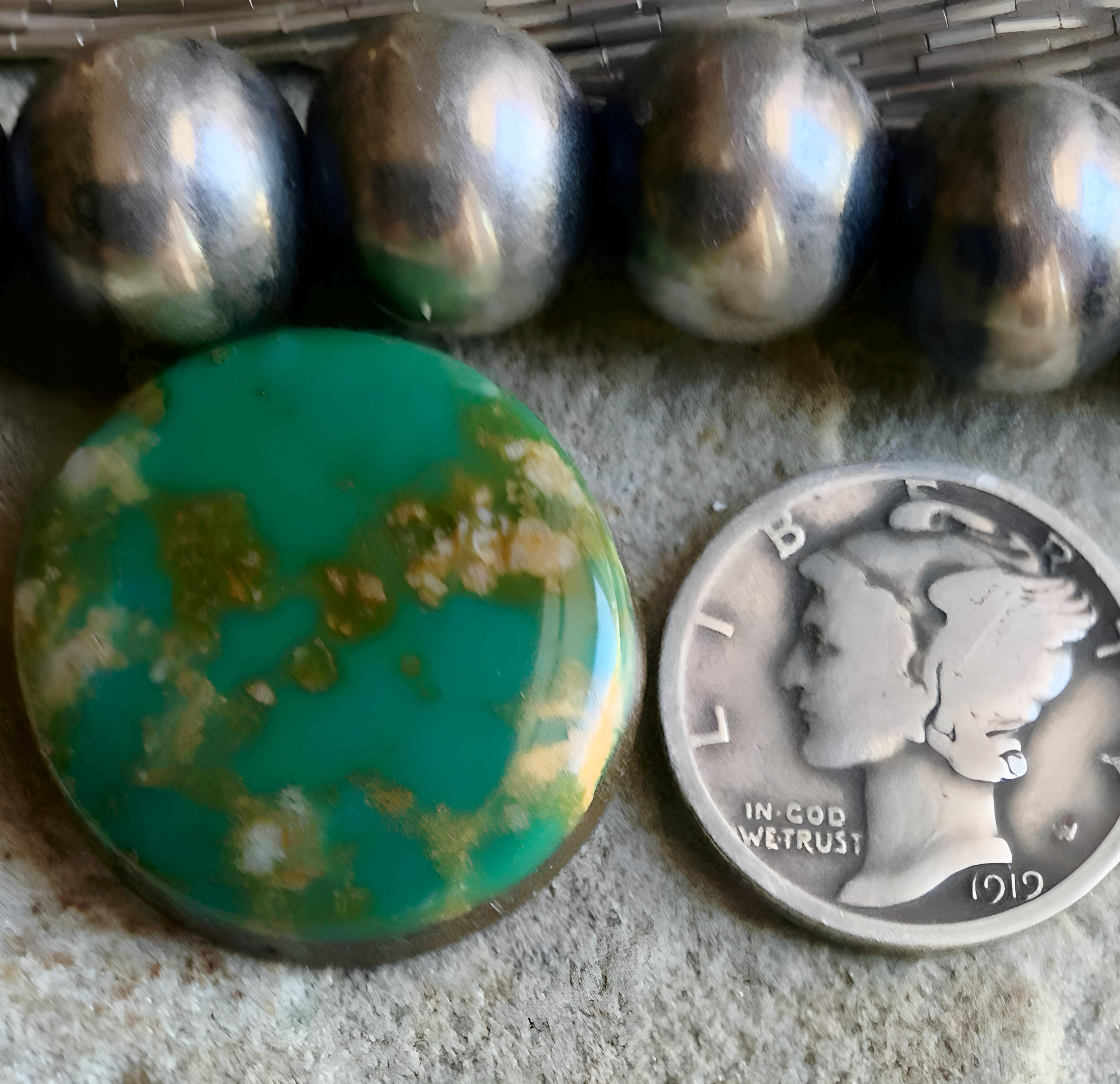 Royston Turquoise Green Round Cabochon-Nevada Gemstone