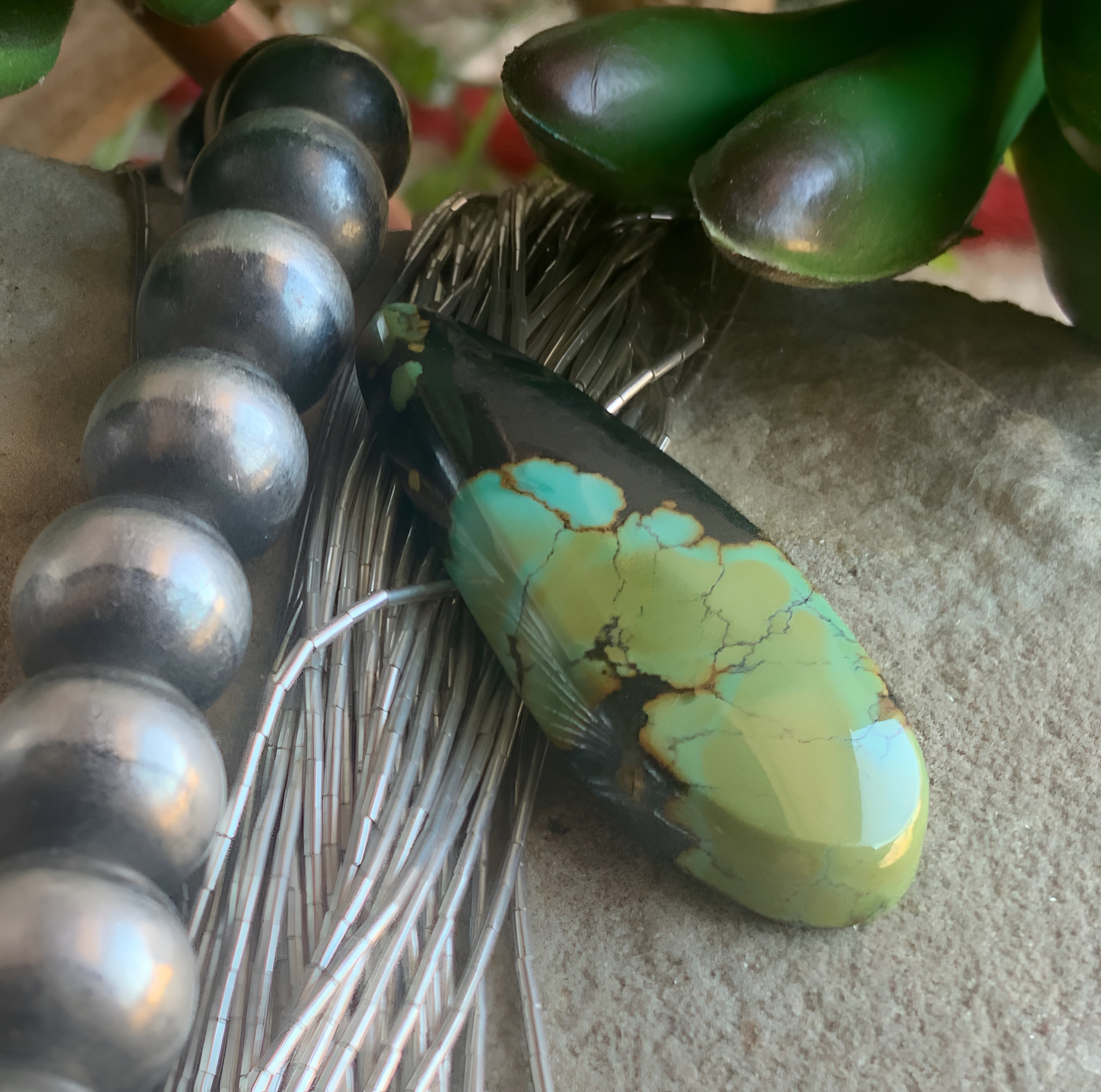 Bao Canyon Elongated Teardrop