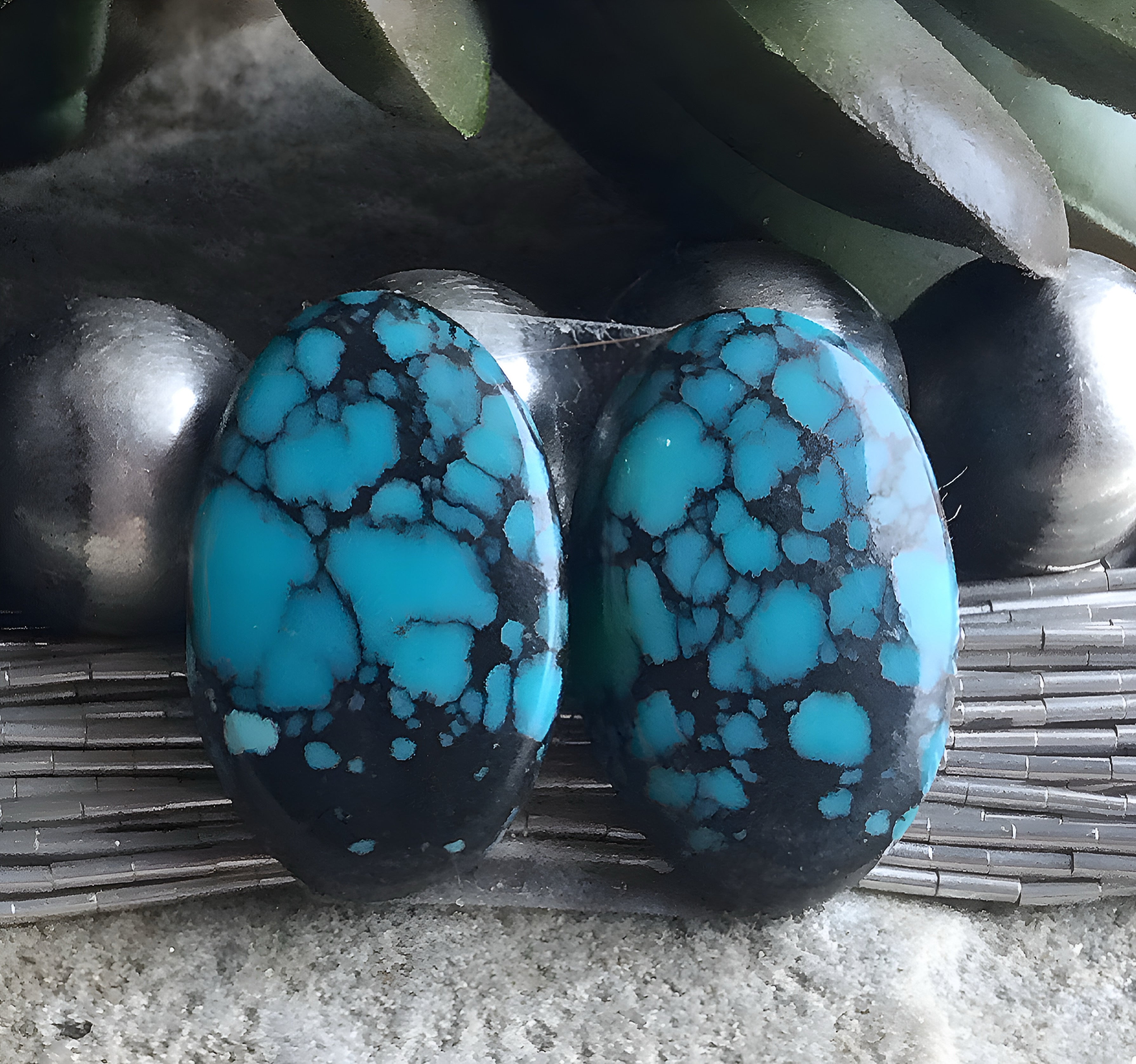 Bao Canyon Turquoise Oval Earring Gemstones