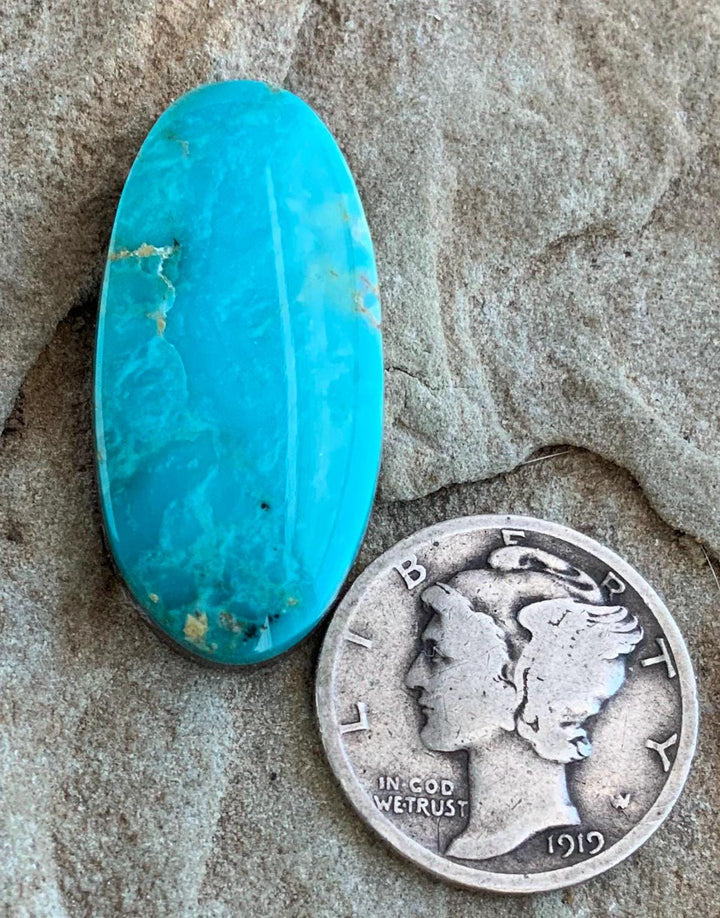 Beautiful Blue Royston Turquoise Oval Cabochon R207