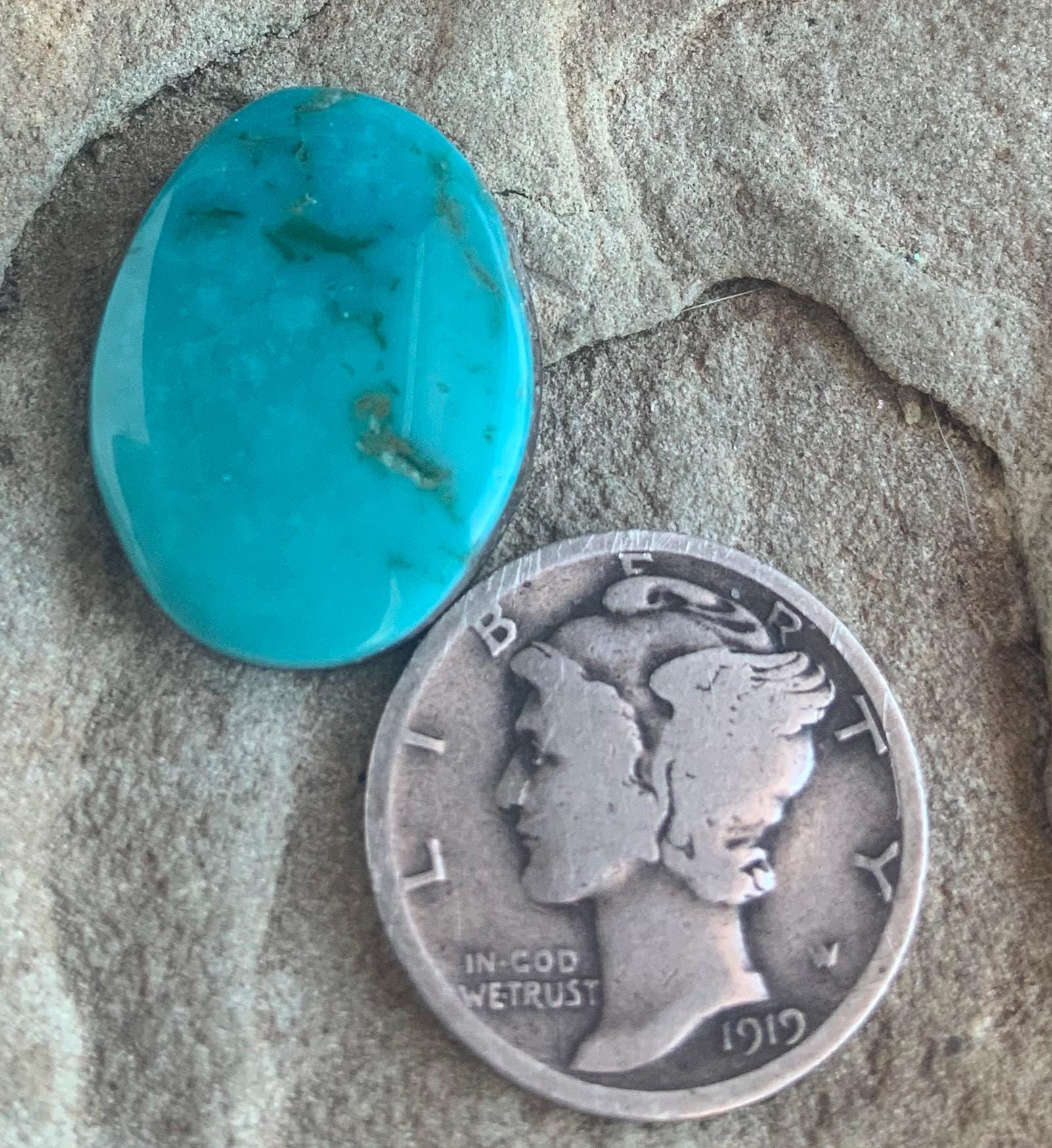 Beautiful Turquoise Mountain Turquoise Oval Cabochon