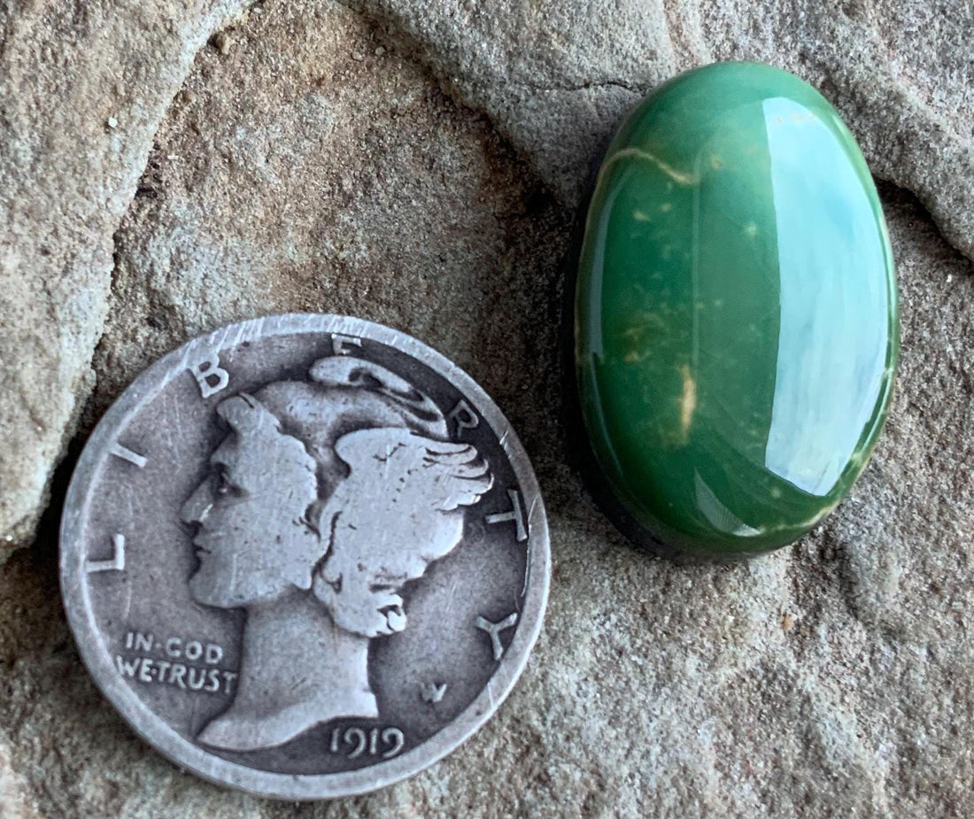 Beautiful Green Royston Turquoise Oval Cabochon