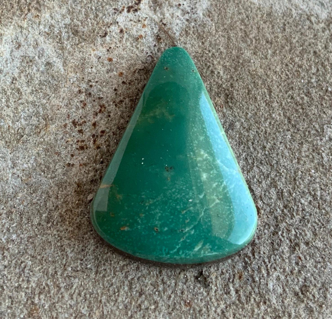 Royston Turquoise Green Triangular Cabochon-Nevada Gemstone R182