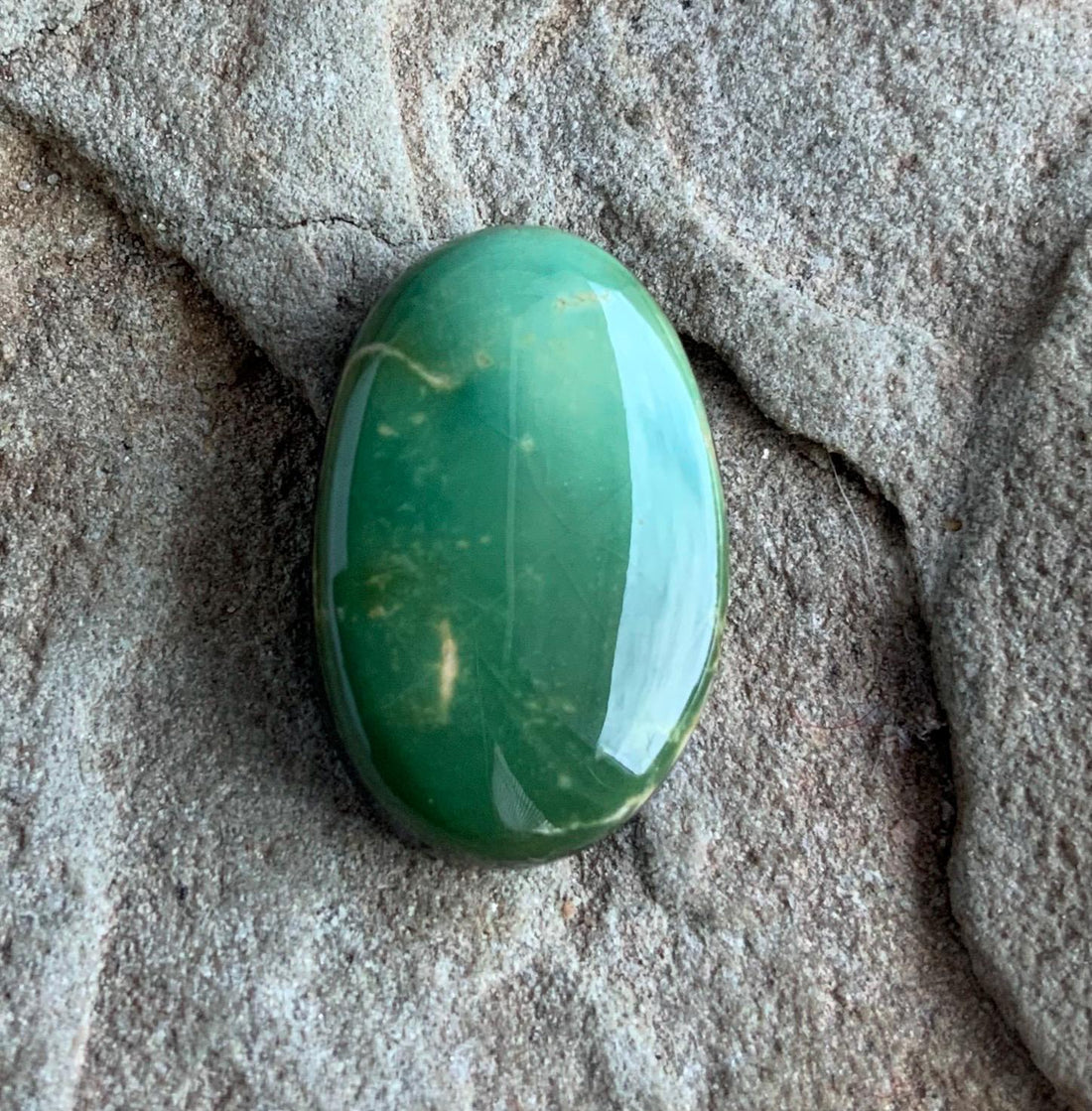 Beautiful Green Royston Turquoise Oval Cabochon