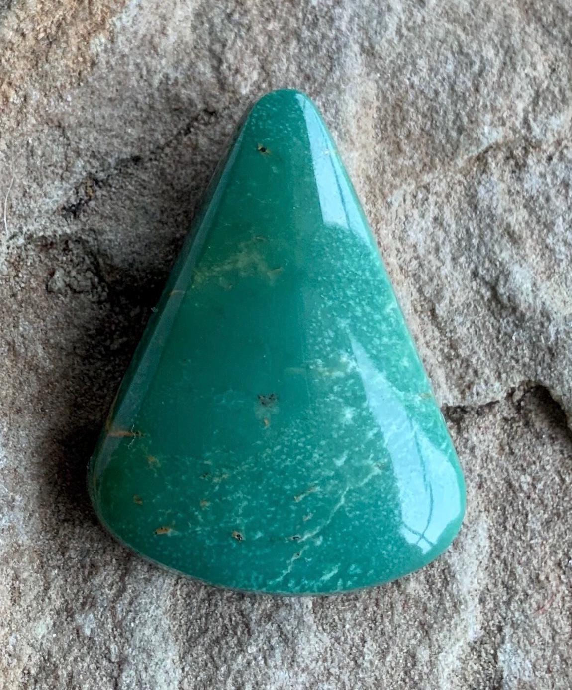 Royston Turquoise Green Triangular Cabochon-Nevada Gemstone R182